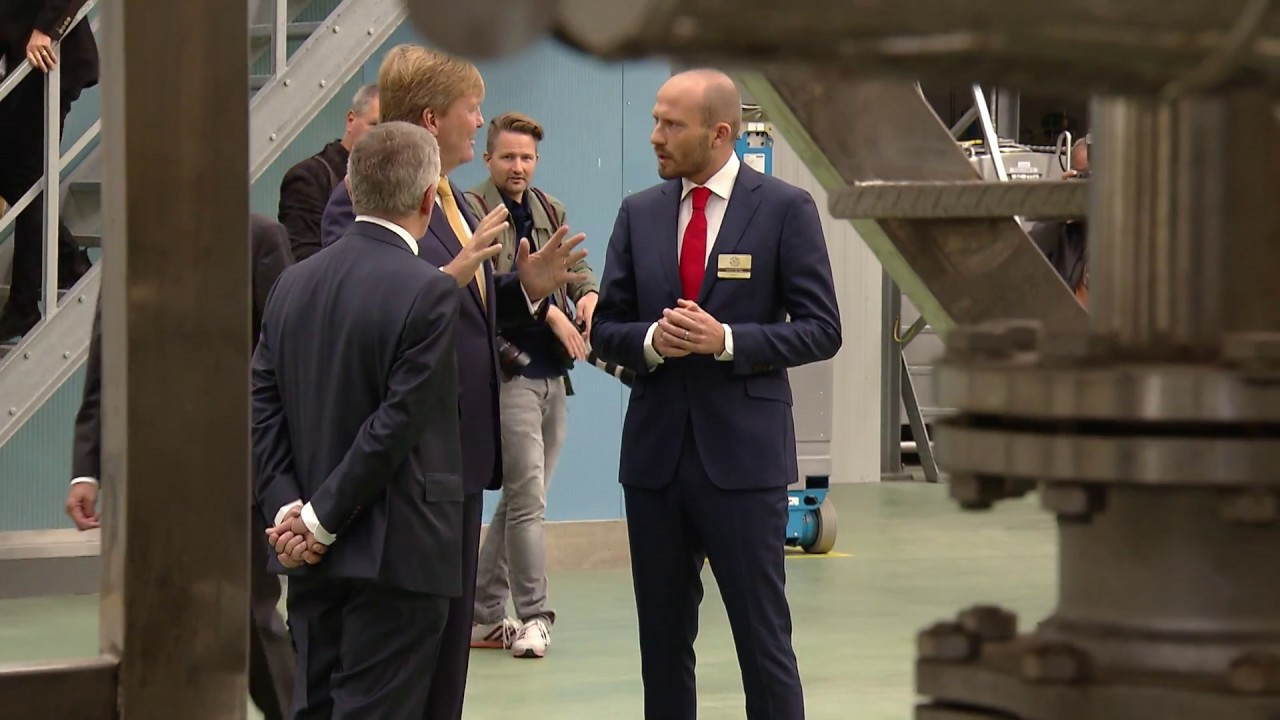 Recorrido del rey por el Centro de Experiencia